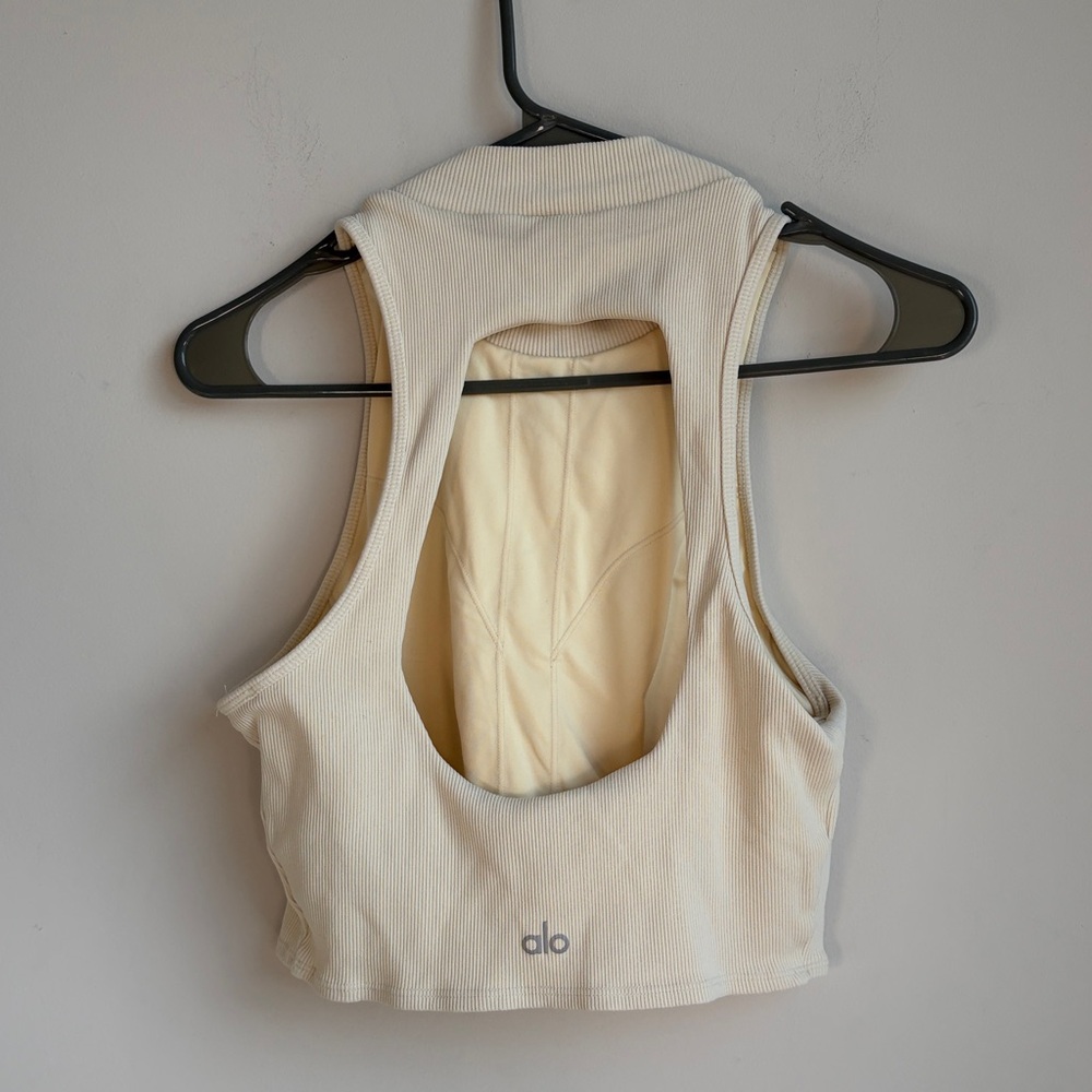ALO Yoga Goddess Rib Cropped Dynamite Tank in French Vanilla - L - Picture 2 of 4